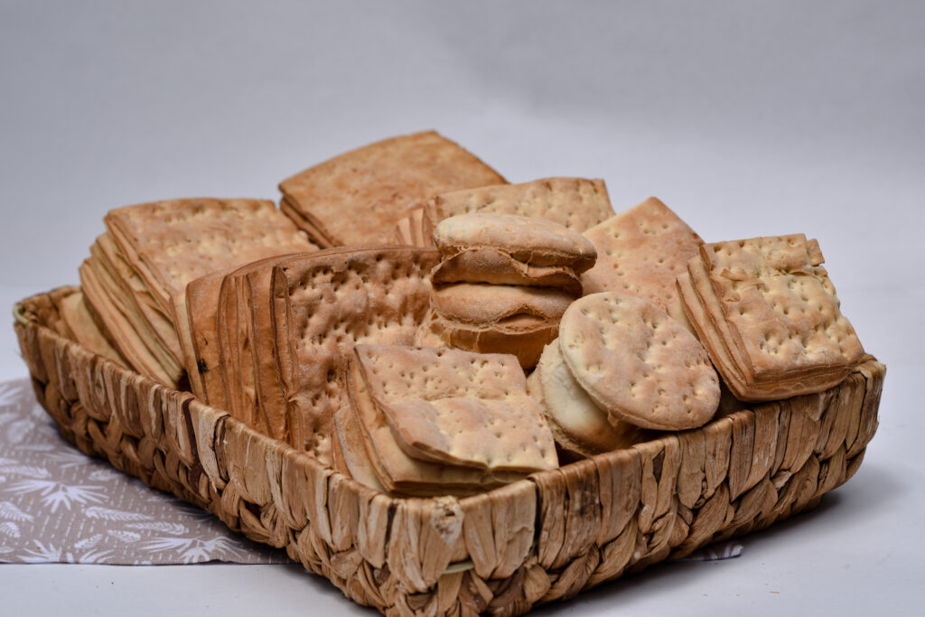 Galletas de campaña cuadradas y redondas